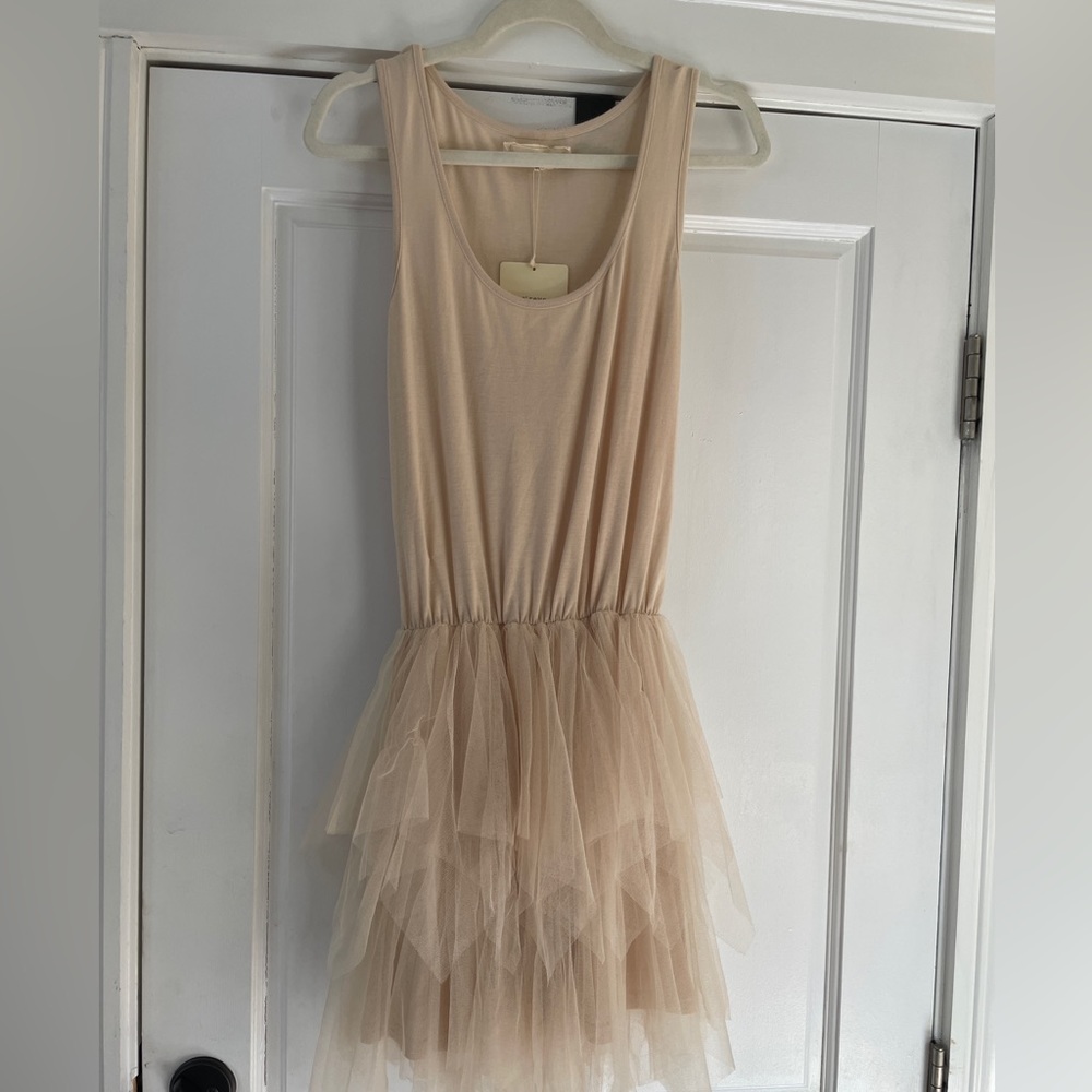 Tutu tan slip
